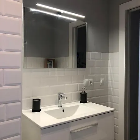 Apartamento Charito 18 *