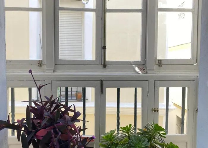 Apartamento Charito 18 *